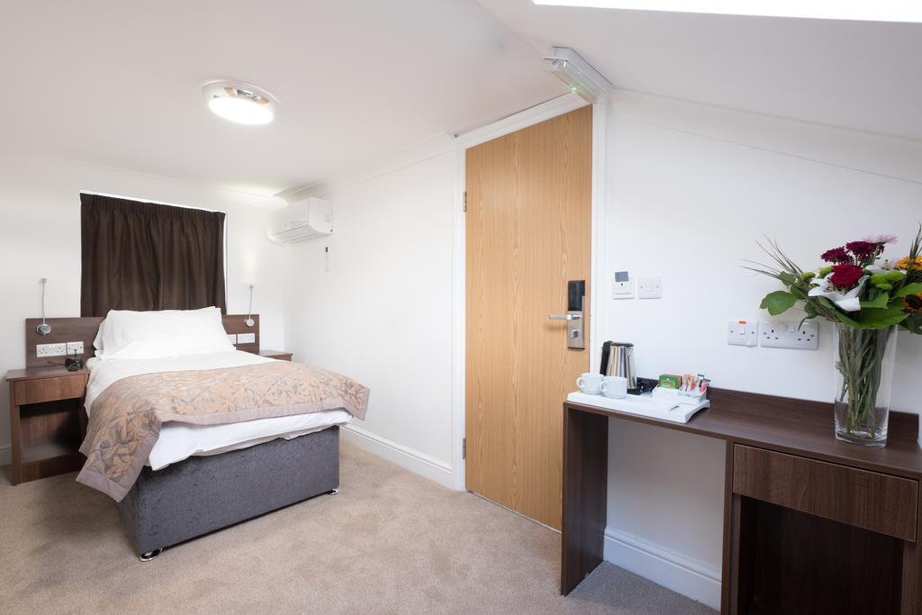 Signature Hotel London Ilford Buitenkant foto